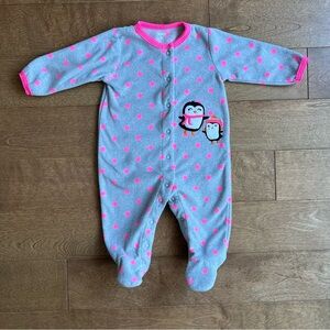 3/$10 CARTERS Baby girl fleece pyjamas 6m